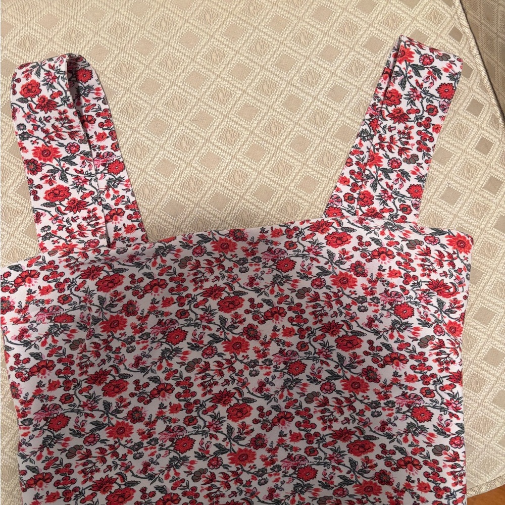 Abercrombie Floral Red and White Women's Top